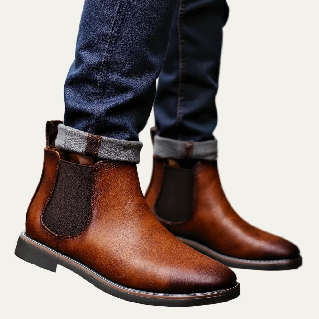 Men’s Classic Smooth Leather Chelsea Boots