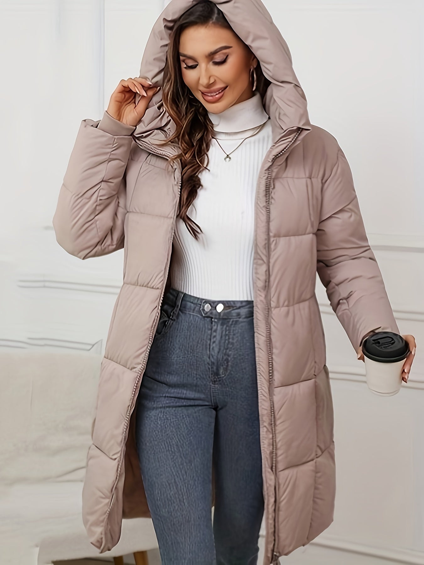 Warm Women's Puffer Coat With Hood For Outdoor Use