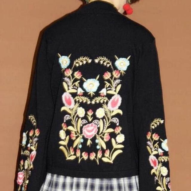 Embroidered Flower Sweater - Alina