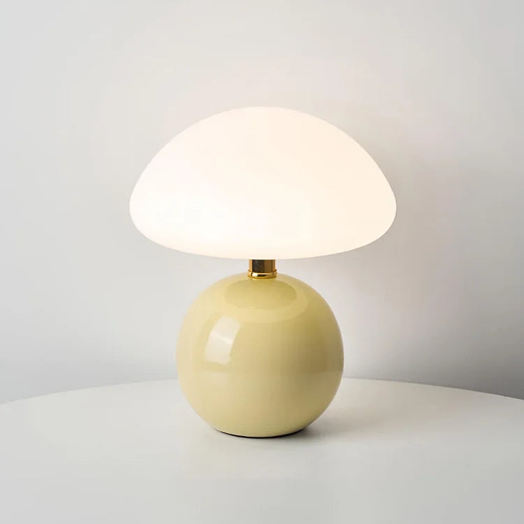Rustic Cream Mushroom Table Lamp in Classic Retro Style