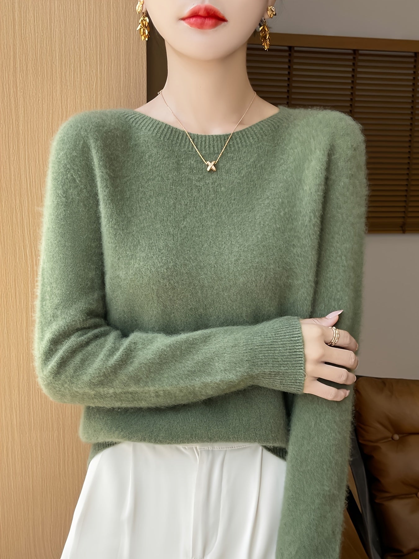 Classic Fit Crew Neck Pullover Sweater - BritishElegance