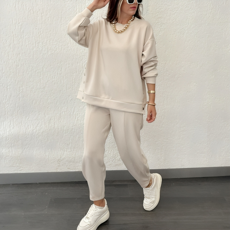Relaxed Fit Women's Sportswear Tracksuit Set - BritishElegance