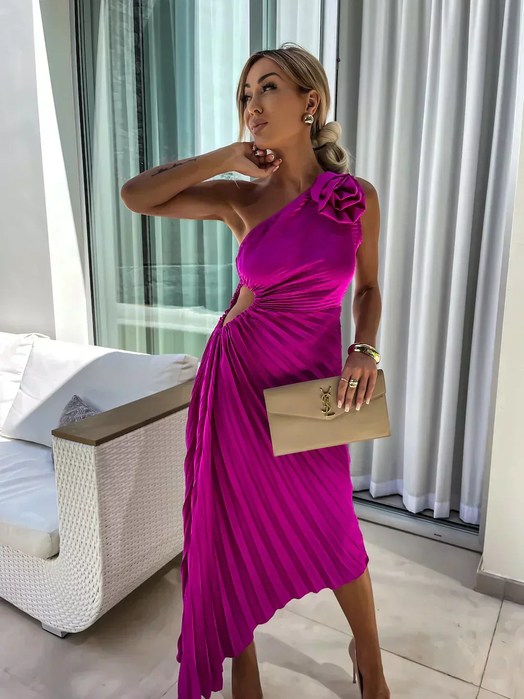Chic Ruffled Cold Shoulder Dress
