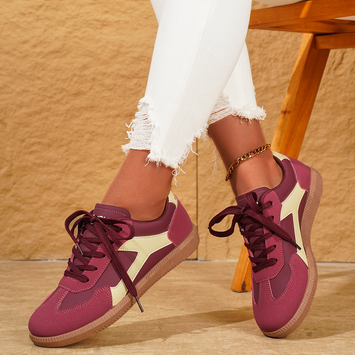 Vionni Sneakers