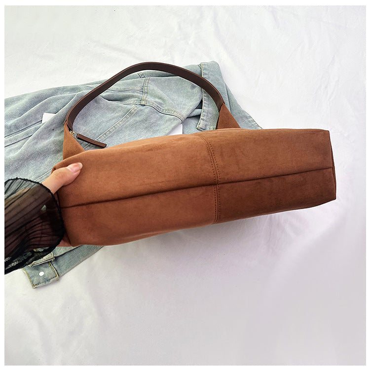 EVERA | Retro Matte Tote Bag
