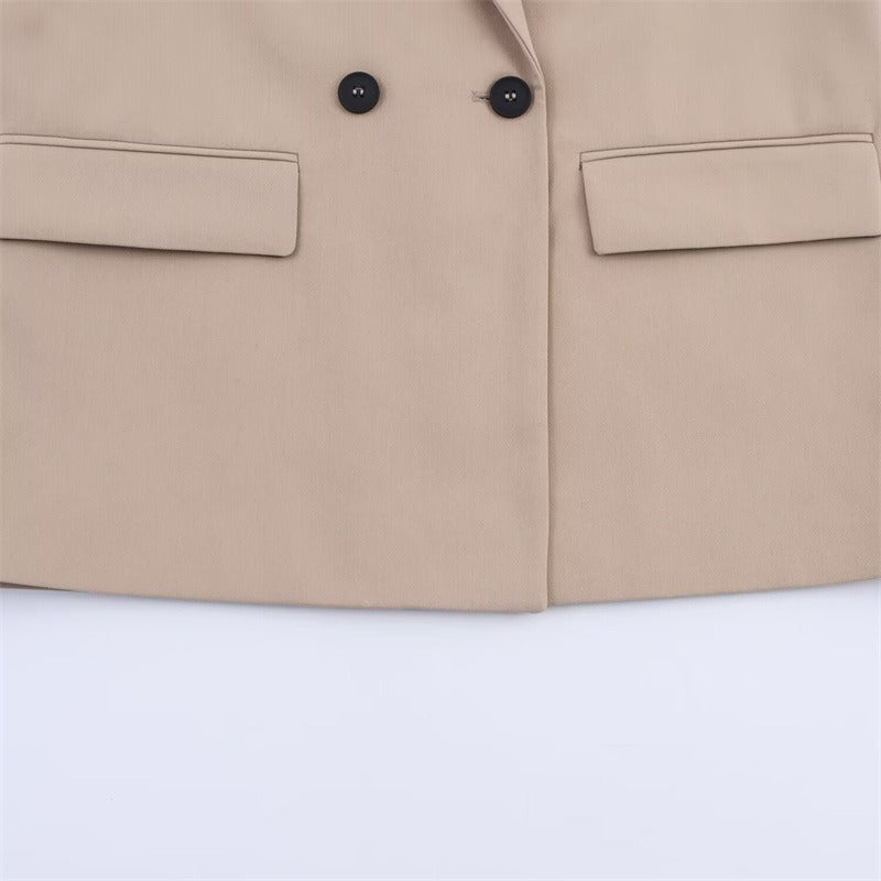 Jane | Women’s Hip-Length Wool Cape Coat – Loose Fit Design with Lapel Collar and Button Front for Stylish Outfits