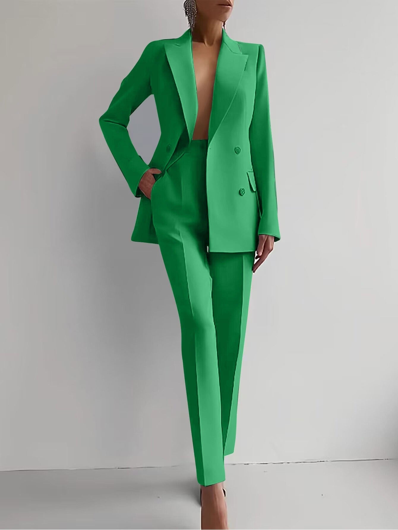 Classic Women's Workplace Suit Set