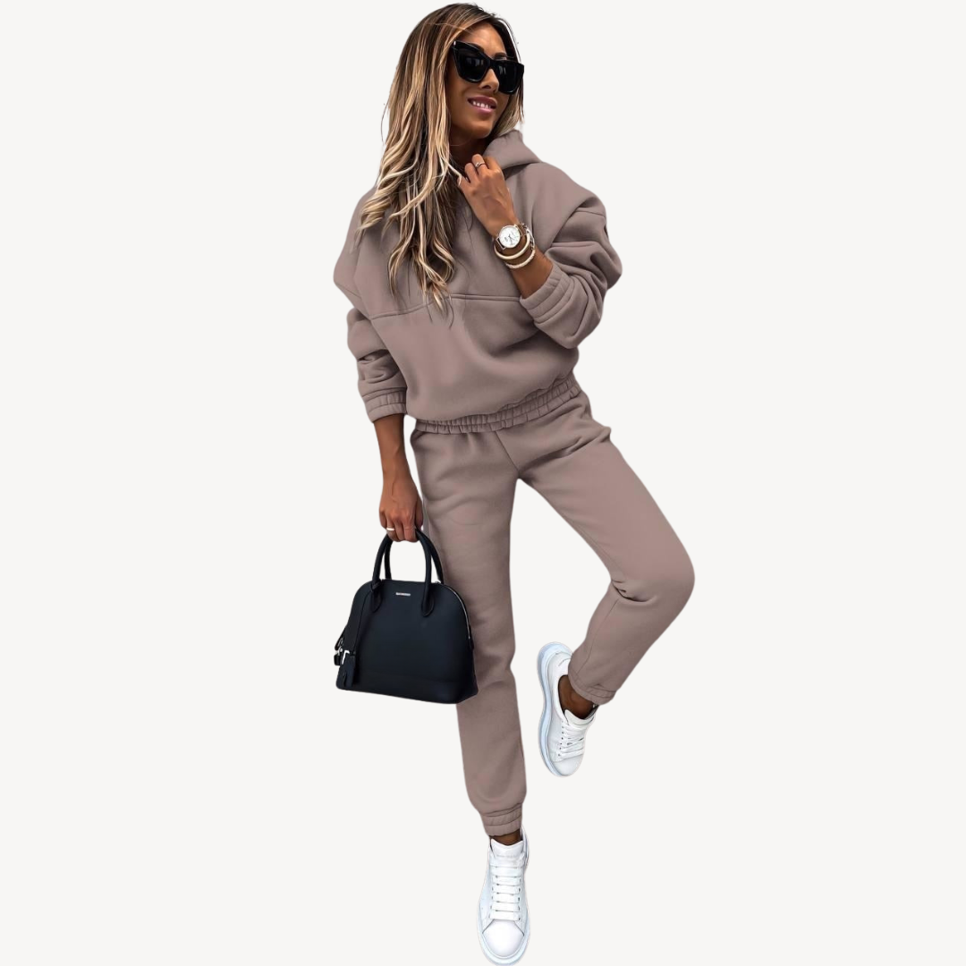Women’s Sweatshirt & Pants Set