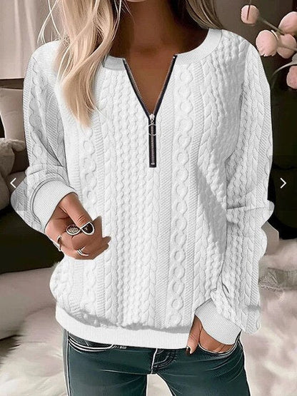 Knitted Sweater with Round Neck and Jacquard Pattern – Tessa