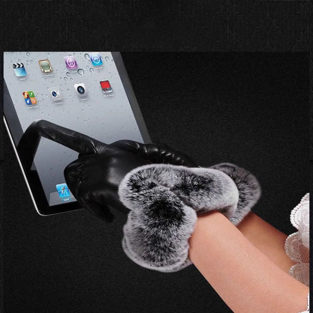 Lotte | Stylish and warm leather gloves