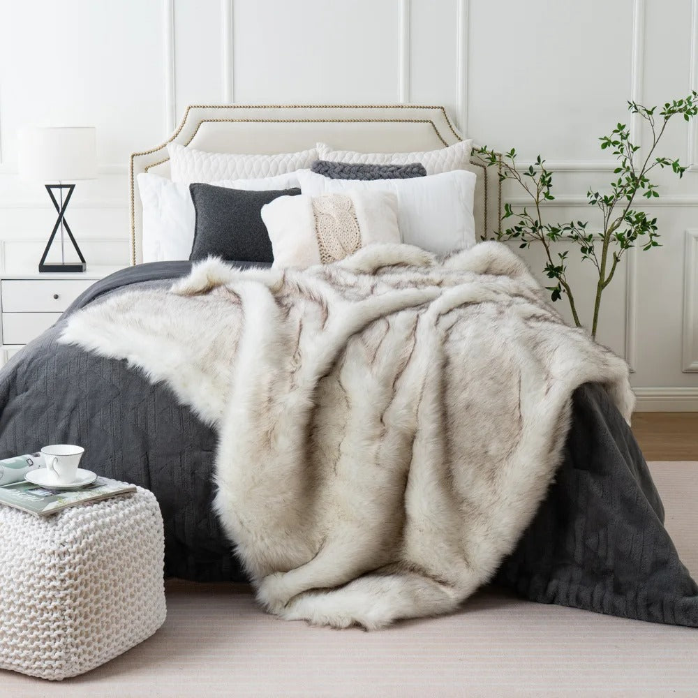 Soft Faux Fur Throw Blanket for Cozy Home Decor - BritishElegance