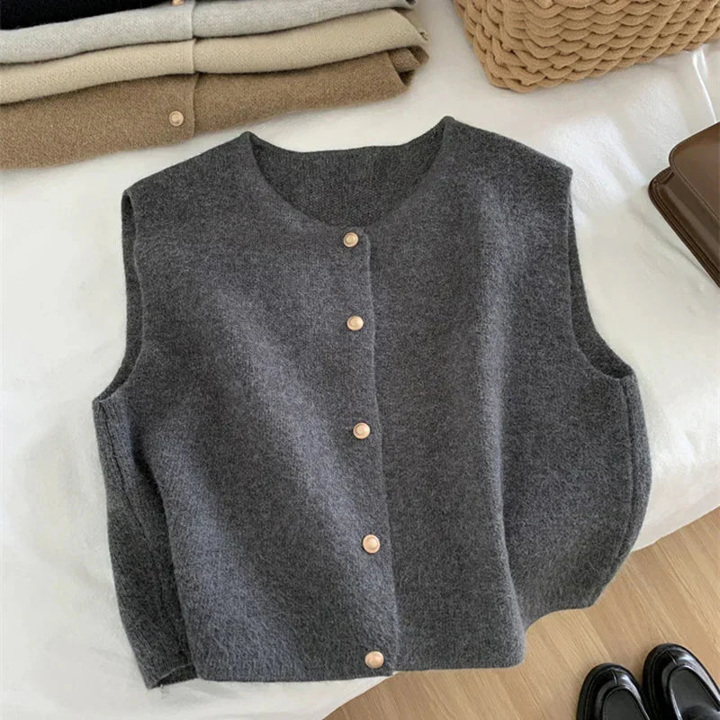 Soft Women's Cable Knit Sweater Vest - BritishElegance