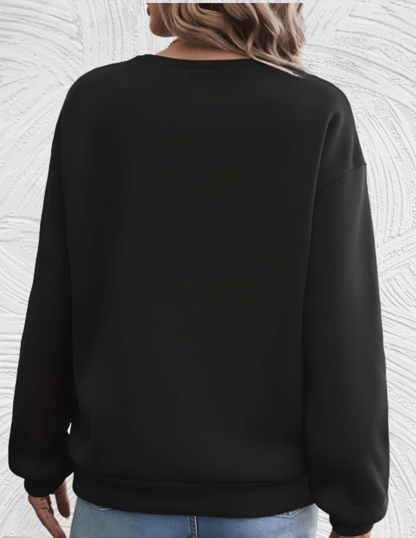 Oversized Women's Sweater with Round Neck - Luna