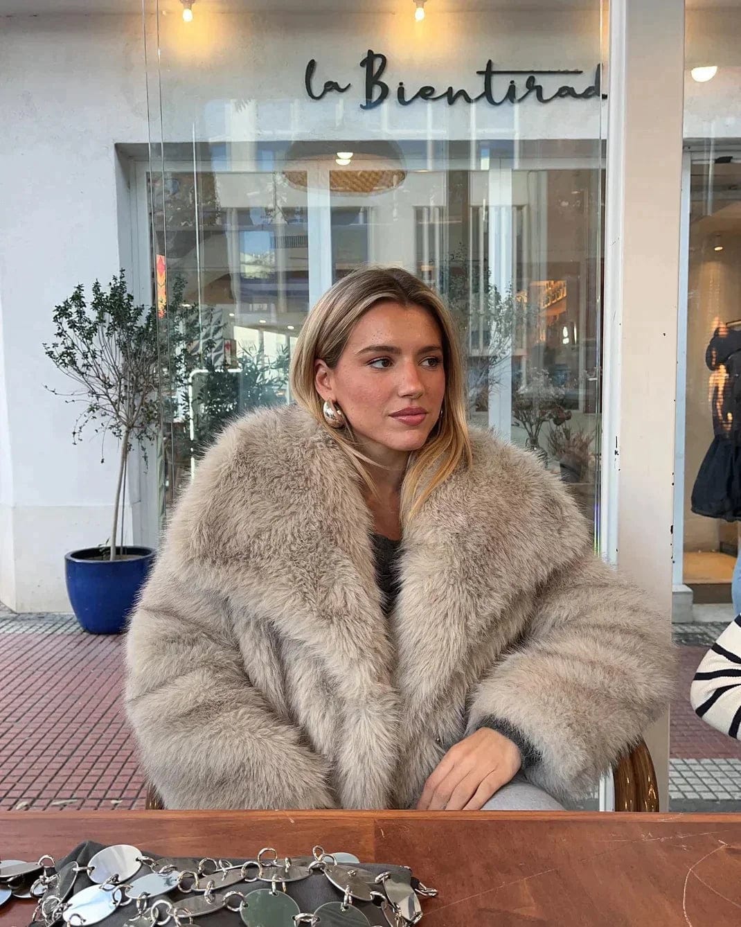 Luxurious Ladies Faux Fur Jacket