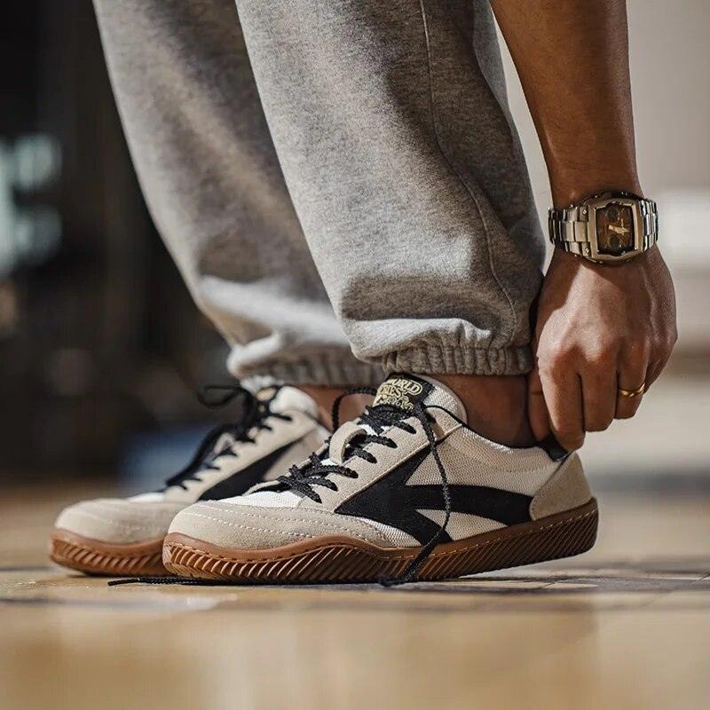 RetroStap Sneakers - Timeless Style and Modern Comfort
