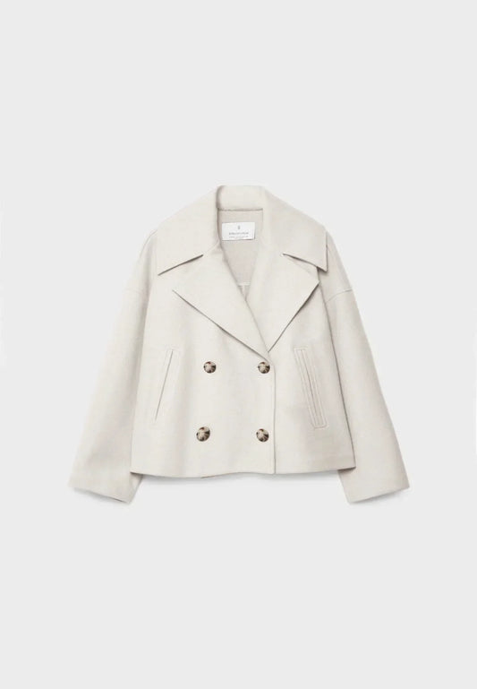 Classic Short Fitted Women's Blazer - BritishElegance