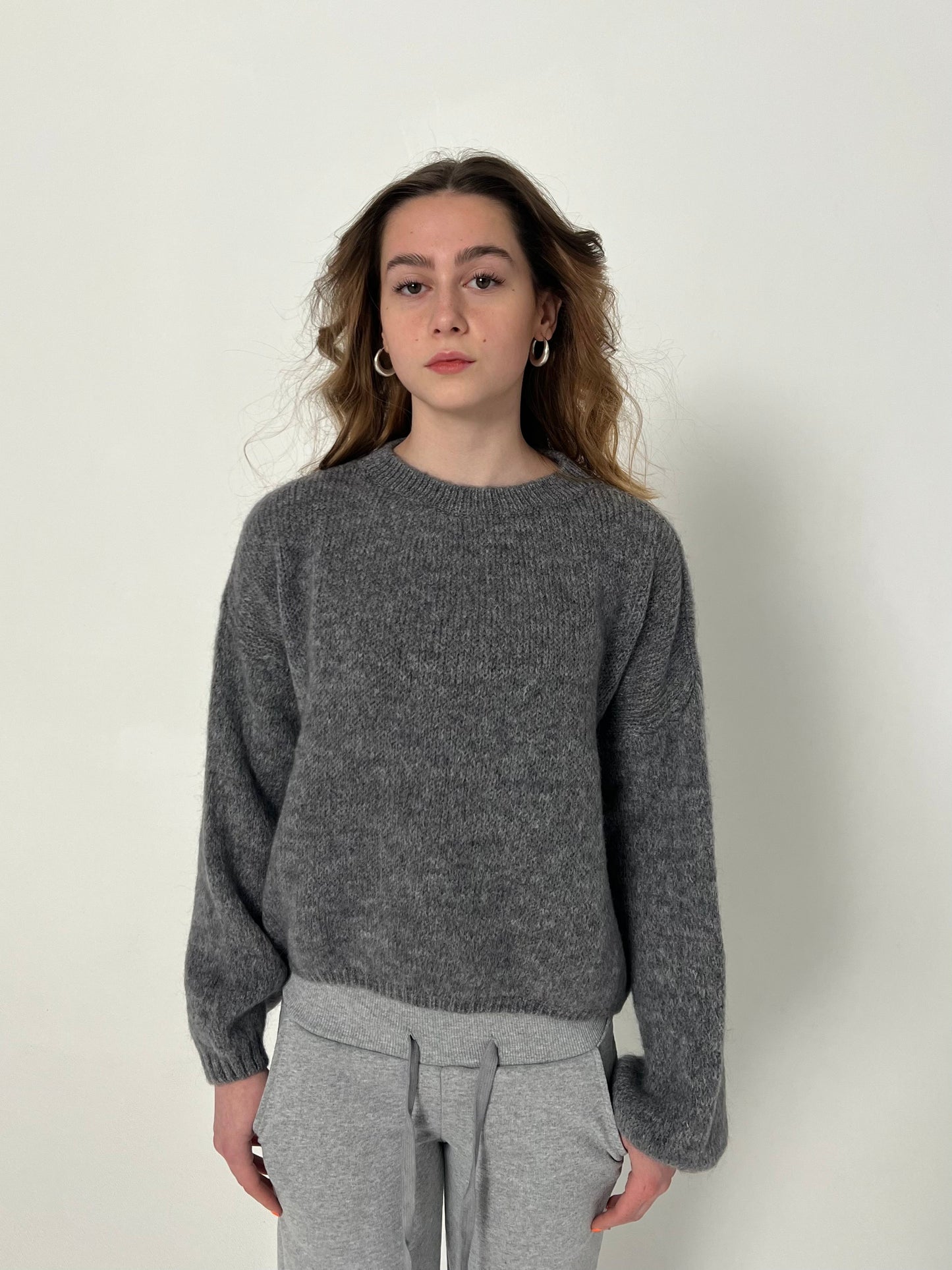 Soft Women's Sweater with Relaxed Fit - Aurena