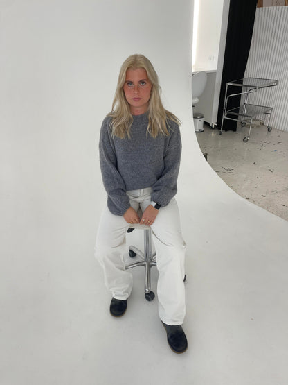 Soft Women's Sweater with Relaxed Fit - Aurena