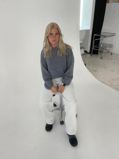 Soft Women's Sweater with Relaxed Fit - Aurena