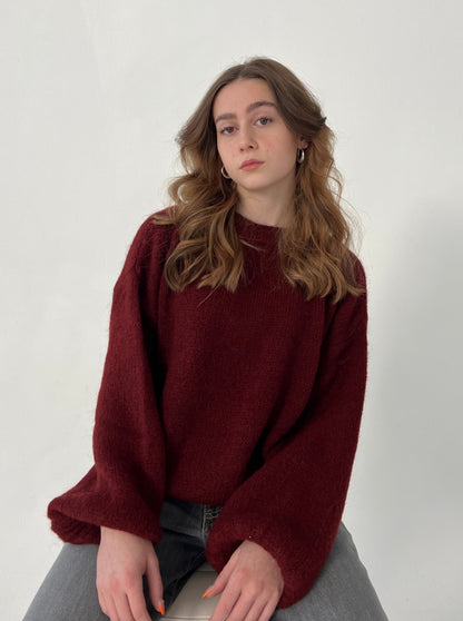 Soft Women's Sweater with Relaxed Fit - Aurena