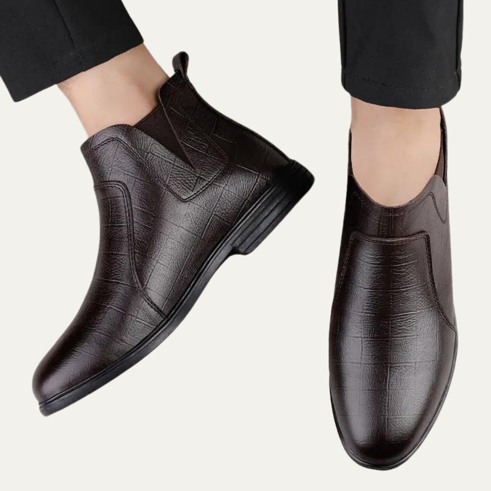 Men’s Smooth Leather Chelsea Boots with Tan Welt