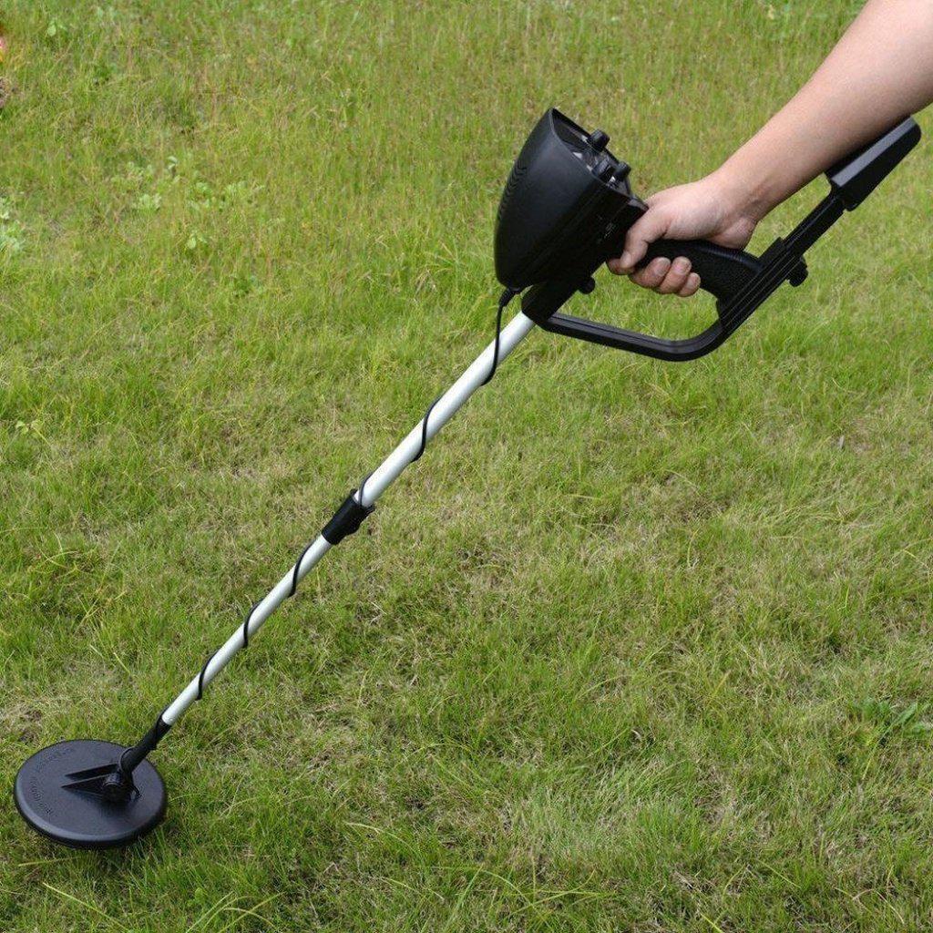 Underwater Gold Detector for Deep Water Treasure Hunting - BritishElegance