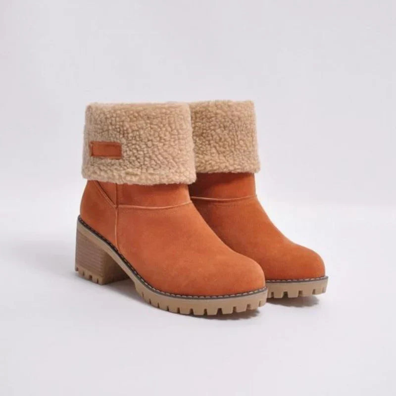 Women's Saga Boots: Warm, Lined, and Comfortable